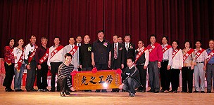 　勞動節慶祝大會隆重登場，縣長陳雪生表揚今年度模範勞工，期勉大家在自己的崗位上再接再厲。（圖／文：曹重偉）