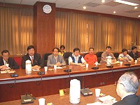 　府會一行昨繼續拜會經建會。（圖／宋志富台北傳真）