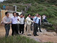 　為了解馬祖地區海水淡化廠現狀及興建預定地，水利署總工程師謝勝彥一行來馬視察。（圖／文：曹重偉）