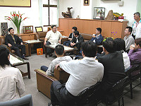     對岸福州區旅遊業者組團來馬參訪並專程拜會議長陳振清，就馬祖旅遊現狀及觀光發展交換意見。（圖／文：曹重偉）
