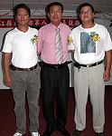 東引鄉中柳村長王維德(左)、樂華村長林百建(右)就職上任。(圖/文:陳其敏)