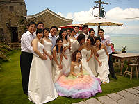 2006戀戀馬祖婚紗季正式開跑,連江縣政府贊助新人們到馬祖拍婚紗。(圖:連江縣政府觀光局提供)