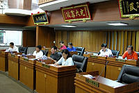 　連江縣議會第四屆第一次臨時大會開議，為表對臺馬輪故障意外之重視，議員們全體完成報到參加臨時會。（圖／文：曹重偉）