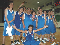 　莒光鄉男籃擊潰東引鄉隊，以全勝戰績奪得縣運社會組冠軍。（圖／文：陳其敏）
