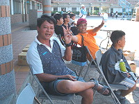 　專職啦啦隊。（圖與文：林冰芳）
