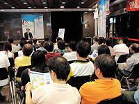 　「馬祖旅遊文學系列講座」第二場次邀請到文學名家林文義主講，以「最北的島．文學的光」為題，向與會來賓分享文學馬祖美好經驗。（圖：連江縣政府觀光局）