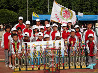擁抱歡笑淚水　相約九七再見－九五年縣運大會閉幕。（圖與文：陳其敏、陳志銘、曹重偉）