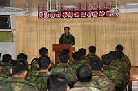 　馬防部指揮官張中將主持「彈藥管理培訓班」開訓典禮，勉勵受訓幹部與彈藥士善盡「彈藥小尖兵」的使命，做好彈藥管理工作。（圖／文：劉家興）
