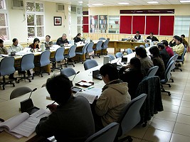 　縣府召開「連江縣第二期（96至99年）離島綜合建設實施方案」研討會，縣長陳雪生與所有一級主管共同討論。（圖／文：曹重偉）
