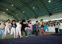 　東引國中小校慶趣味競賽活動，大小朋友都玩得很開心。（圖／文：陳其敏）