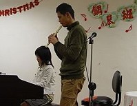 　東引國小的鋼琴班音樂發表會，小朋友的優秀表現獲得很大迴響。（圖／文：陳其敏）
