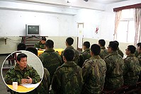 北高指揮部副指揮官在主持新兵座談會時勉勵新進弟兄確實遵守紀律,對於任何任務的分配,都要盡心盡力,而休假在外也要切記不可酒後駕車和出入不正當場所,有問題也可立刻向幹部反應。(圖/文:陸宇翔)