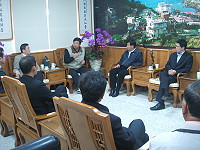 中興航空董事長張曉翼拜會縣長陳雪生。(圖/文:林冰芳)