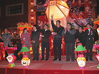 　2007北竿元宵燈會昨天正式點燈，千燈齊亮塘岐街頭。（圖／文：陳鵬雄）