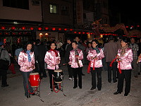 燈紅揮毫歌舞笑　兩馬同心慶元宵／圖與文：陳鵬雄、曹重偉
