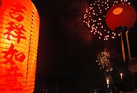 　東引元宵夜，上演璀璨煙火秀。（圖／文：陳其敏）