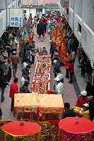   「白馬尊王」出巡遶境，是東引鄉慶元宵一連串熱鬧迎神活動中參與人數最多的慶典活動。（圖／文：陳其敏）