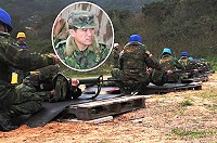 北指部本部連官兵聚精會神接受射擊測驗。(圖/文:馬防部政綜組)