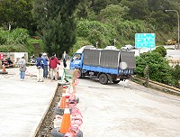 　改善地區道路品質，南竿酒廠圓環路段進行施工，行經此路段行人及車輛請務必留意。（圖／文：邱竟瑋）
