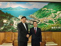 　新任檢察長朱坤茂拜會縣長，並就地區民俗風情交換意見。（圖／文：劉秋月）