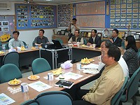　縣政考察行程到東莒，考察團隊進行工程了解及教育方針。（圖／文：林冰芳）