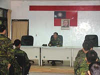 莒指部指揮官與到部新兵座談(圖與文:張惟程 )