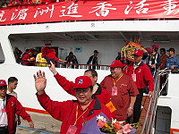 　臺馬輪順利停靠湄洲，象徵「媽祖回娘家」直航進香團完成歷史使命。（圖／文：曹重偉）