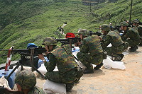 東引防區實施反舟波射擊及據點群戰鬥射擊,提升防衛戰力。(圖:東引指揮部提供)