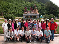 　難得的家族旅行，「邱家十一兄妹」在馬祖齊聚首，完成他們玩遍全國的心願。（圖／文：曹重偉）