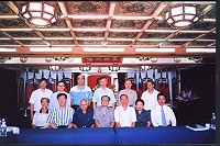 　南竿鄉鄉長朱秀平及多位鄉誌審查委員假台北市林森紀念會館，進行鄉誌初稿審查會議，並於會後合影留念。（圖：南竿鄉公所提供）