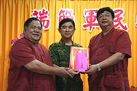 馬防部日前召開今年度第二季民事協調會報,指揮官張中將於致詞時,感謝縣府各級單位一年來對防區民事工作的協助與配合。