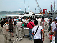 　端午節四天連假，不少民眾都選擇赴大陸短期旅遊，海空交通正常，昨天大家都順利回到工作崗位。（圖／文：曹重偉）