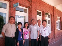 　縣府教育局長林平銀昨天訪視中正國中小，慰勉大學指考監試人員辛勞。（圖／文：邱竟瑋）