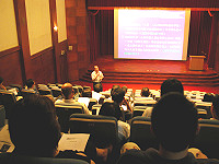 　配合萬安三十號演習實作演練，縣府特舉辦「九十六年度全民國防在職教育宣導」，各單位人員參與踴躍。（圖／文：曹重偉）
