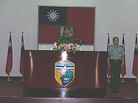     政戰主任宋將軍向與會官兵介紹國防大學藍上校，並希望與會官兵能有所收穫。（圖／文：簡志偉）