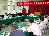 　連江地檢署特別邀集相關單位召開「防杜不法份子以小三通中轉之名行走私之實」座談會，檢察長朱坤茂希望業者能夠合法中轉，並加以法制化。（圖／文：曹重偉）