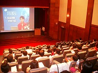 　縣府舉辦「公務人員如何達到多益測驗三百五十分」講座，昨天上午在民俗文物館簡報室舉行。（圖／文：邱竟瑋）