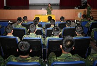 北高地區指揮部指揮官郝將軍日前於中正堂主持軍紀安全檢討會時,期許全體官兵務必建立軍紀安全維護整體共識,落實各項安全維護工作,方能達成「軍紀安全零傷害」的目標。(圖/文:吳孟學)
