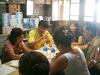 　基連區社教站九十六年度第三次聯繫會報昨來馬舉行，新竹社教館組長郭慧龍勉勵各站代表，善用計畫、官、民間資源，提升運作績效。（圖／文：邱竟瑋）