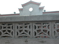 　中山在&#22338;里。