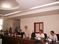 　國家通訊傳播委員會與五家電信業者就馬祖地區行動電話基地台電磁波陸測結果提出簡報，由副主委劉宗德主持。（圖／文：邱竟瑋）