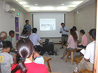 　橋仔富麗漁村生活體驗拍攝宣導紀錄短片，邀村民談生活經驗。（圖／文：陳鵬雄）