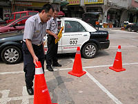 　警方接獲地檢署來函後，立即由南竿警察所所長陳可榮率員警前往案發現場佈置封鎖線，也呼籲民眾切莫進入。（圖／文：曹重偉）
