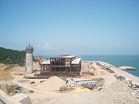 　珠山電廠目前施作進度超過五成，發電區土建工程已見雛形。（圖／文：邱竟瑋）