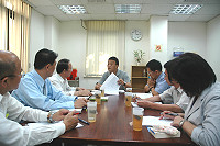 立委林惠官就服務馬祖地區軍方聘雇人員地域加給未能與公教一致,在立法院召開協調會。(圖:立委林惠官國會辦公室)