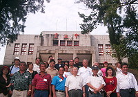 民國五十年代的馬防部兩棲連蛙兵重返梅石中正堂懷舊。(圖/文:邱竟瑋)