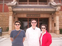 　響應「老馬士途」號召，馬祖老兵的下一代，台北市大安分局長吳思陸（圖中）回馬祖走父親走過的路。（圖／文：邱竟瑋）