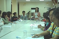 連江縣就業服務台在東引鄉舉辦說明會,有不少民眾到場參加。(圖/文:陳其敏)