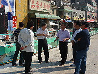 　議員曹以標要求介壽商場設置消防栓及消防管線，工務局、消防局表示，立即進行設置點之規劃，納入明年廣場整建工程項目。（圖╱文：劉秋月）