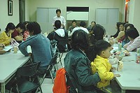 東湧社區發展協會召開會員大會,討論相當熱烈。(圖/文:陳其敏)